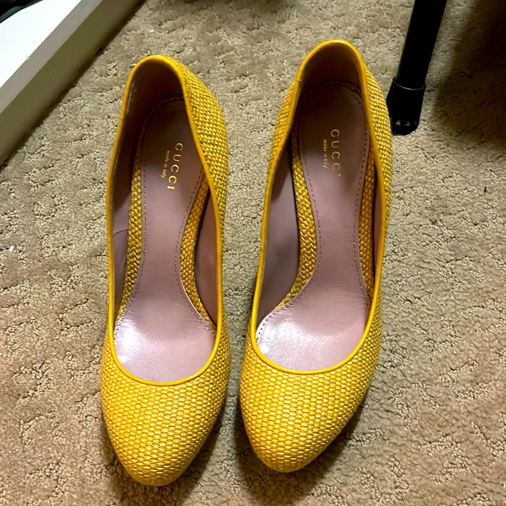 Gucci platform pumps yellow fabric size 39.5